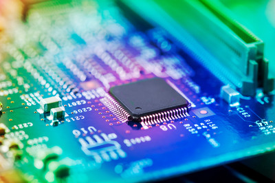 深圳MCU芯片廠商迎來(lái)曙光 消費(fèi)電子需求回暖，行業(yè)軟件開發(fā)驅(qū)動(dòng)庫(kù)存去化與價(jià)值提升